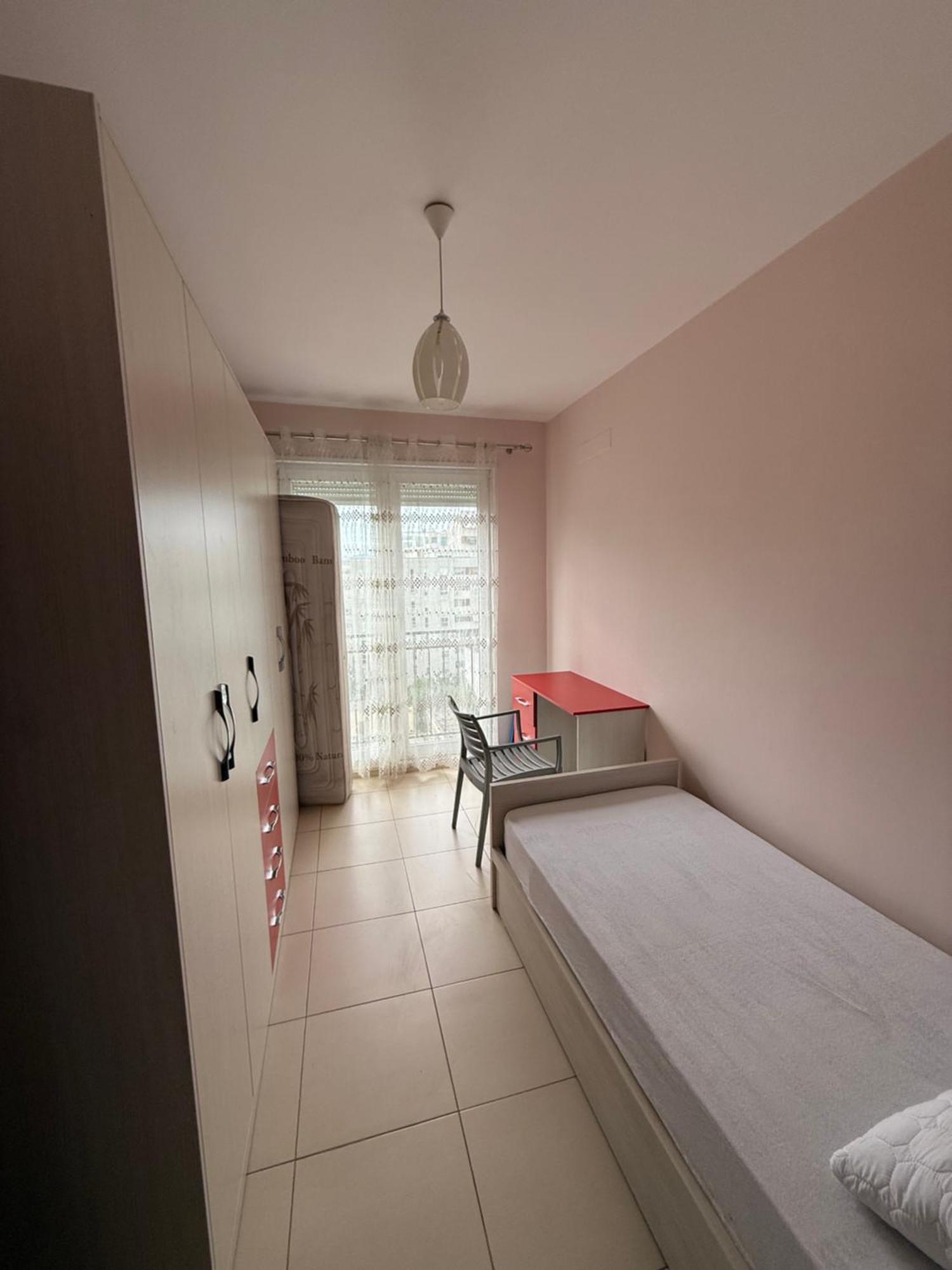Banesa 21 Dhjetori, Appartement *