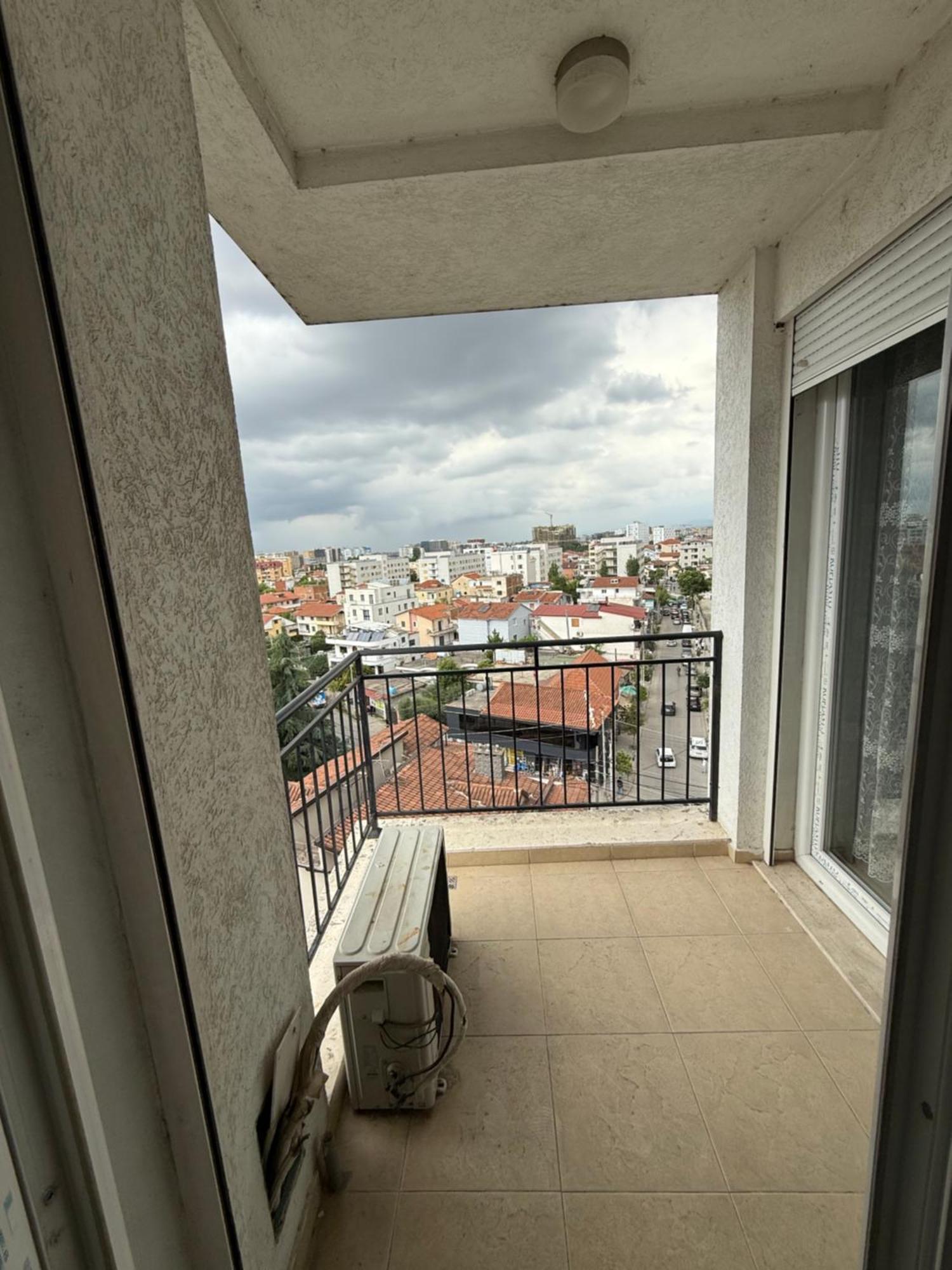 Banesa 21 Dhjetori, Appartement *